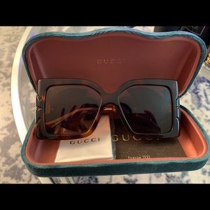 NEW GUCCI Acetate Square Frame Wing Sunglasses